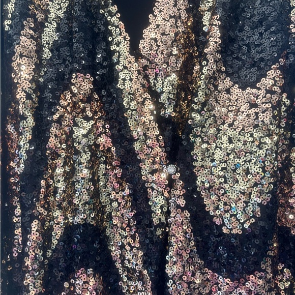 Buddy Love Adeline Black & Gold Sequin Short Wrap Dress SZ Medium - Picture 4 of 7